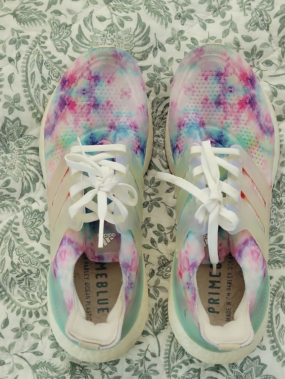 adidas Women’s Ultraboost size 9.5 Tie-Dye Running Shoes